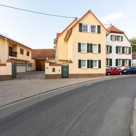 Weingut Und Gaestehaus Henrici Friesenheim is an Ortsgemeinde Екстериор снимка